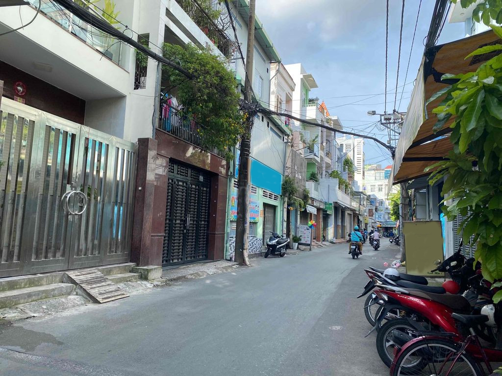 Cho thuê nguyên căn hẻm xe hơi Lý Thường Kiệt , Phường 9 Quận Tân Bình .